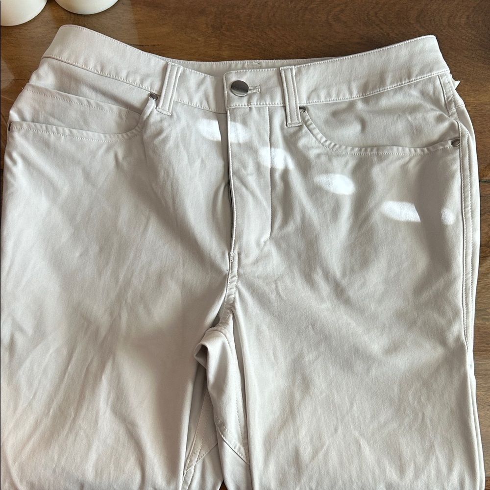 Lululemon Cream Men’s Pants NWOT
#0051